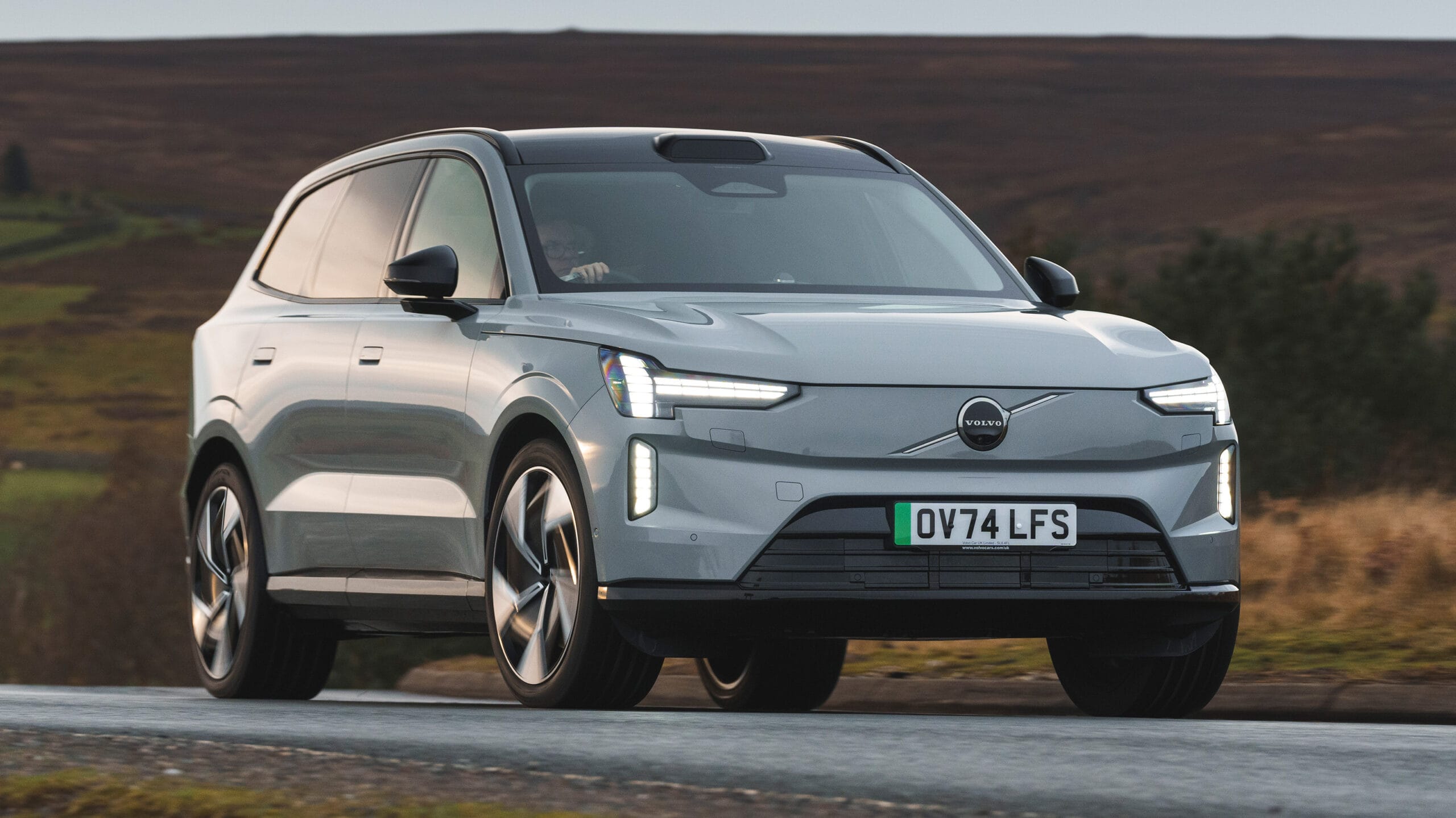 Cele mai inteligente SUV-uri electrice de lux în 2025